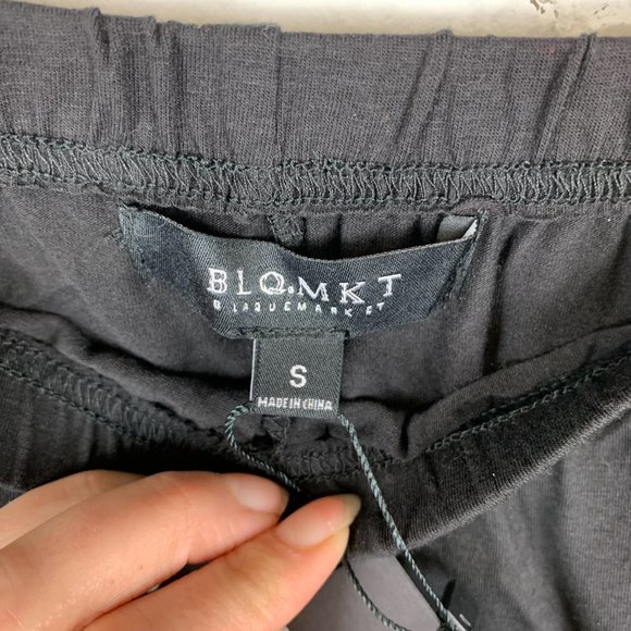 Blanque Market Embellished Leggings - Picture 2 of 3